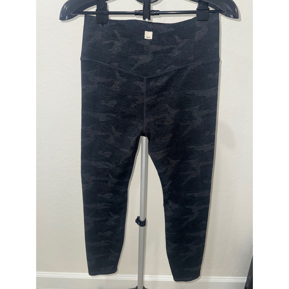 Vuori Clean Elevation Black Camo Yoga Leggings Athleisure Coastal Pilates Gym